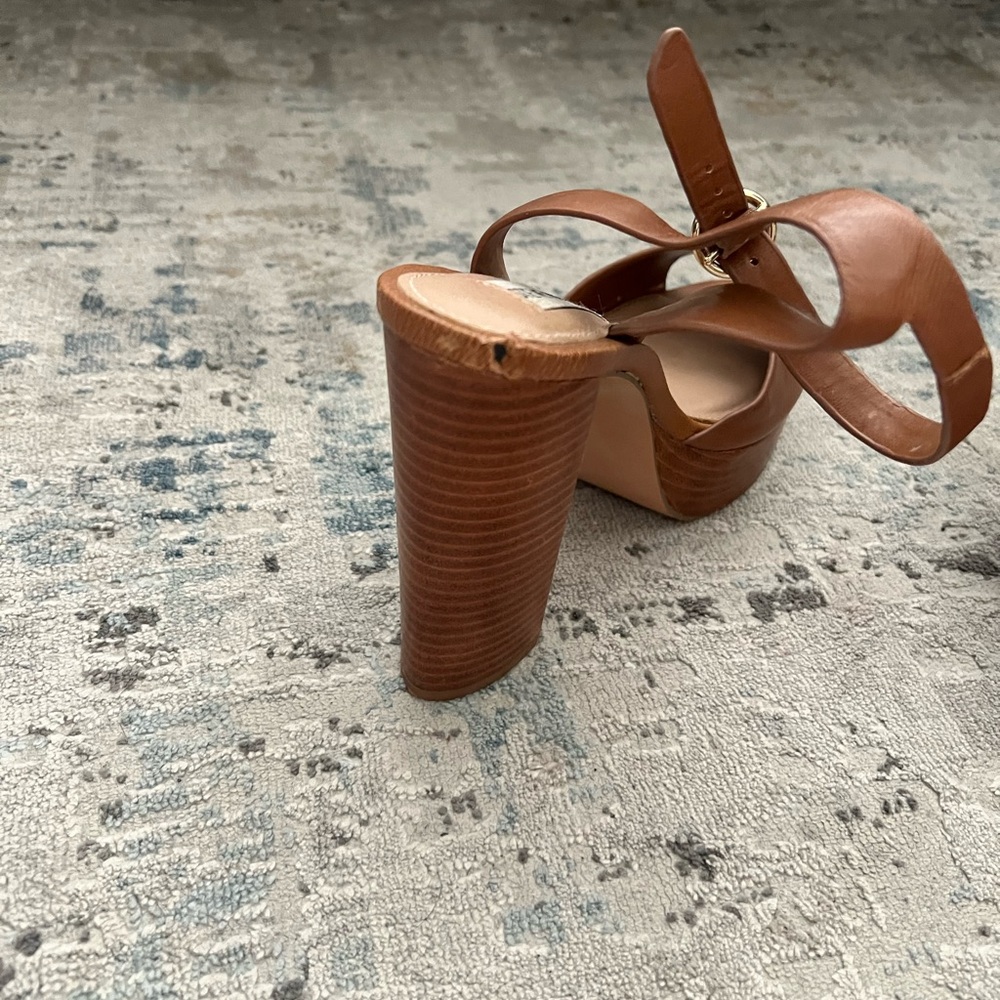 Steve Madden leather tan women's platform heels - Picture 5 of 5